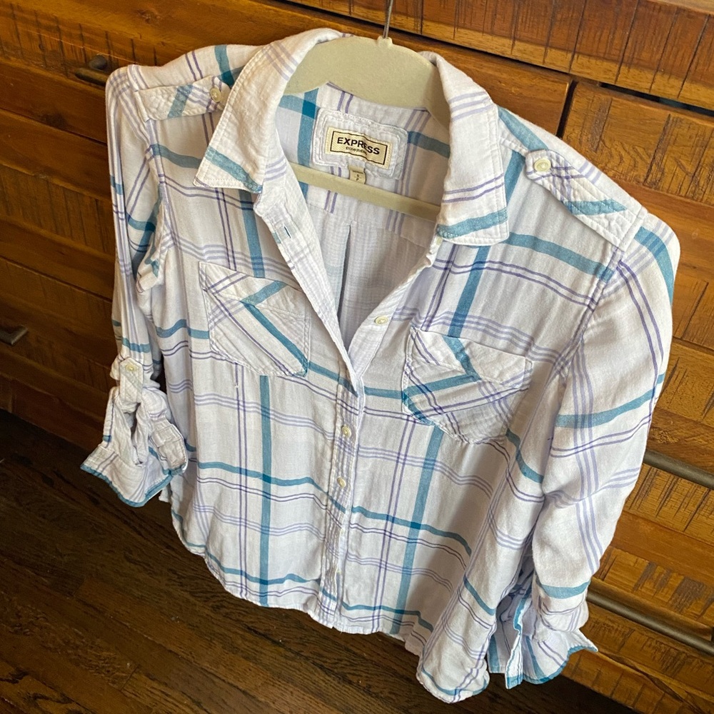 EXPRESS WOMEN’S WHITE & ACQUA BLUE PLAID LONG-SLEEVE SHIRT 🙌 S